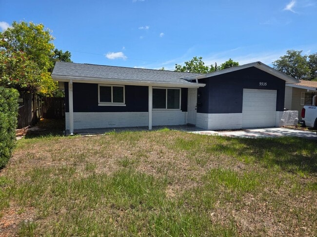 Building Photo - 2 Bedroom 1.5 Bath in the Desirable Disston Heights Neighborhood