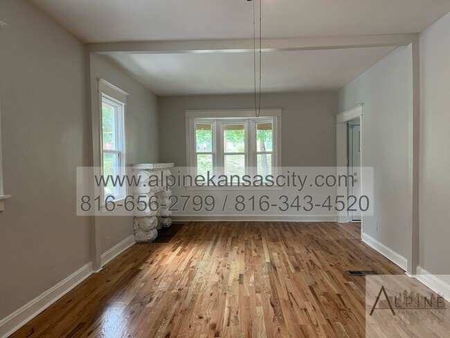 Photo - Huge Bonus Room, Vouchers Accepted