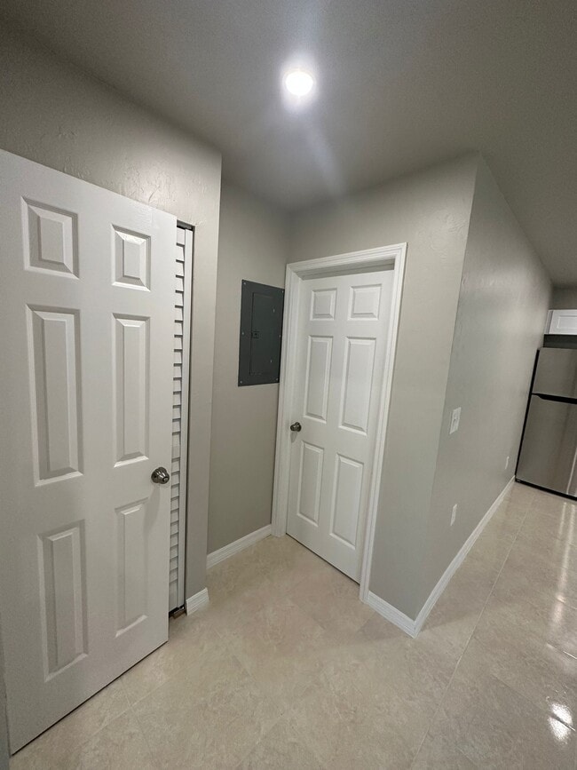Photo - 11430-32 Kimble Dr - Quad