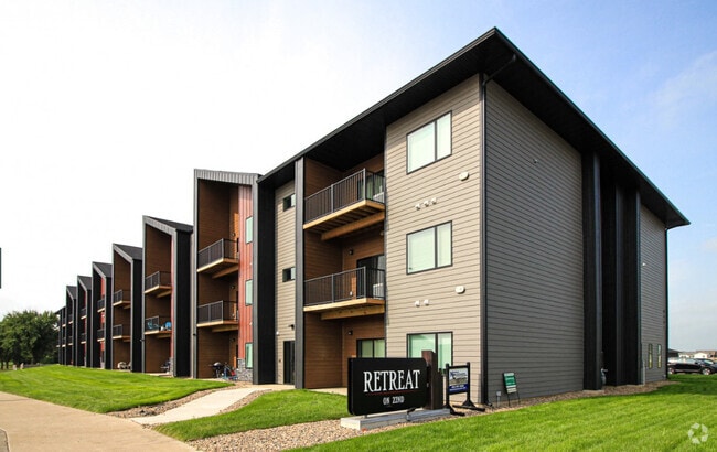 Building Photo - Retreat on 22nd Rental