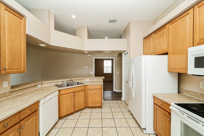 Photo - 513 9th St NE