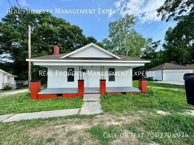 Building Photo - 1855 Lane St-