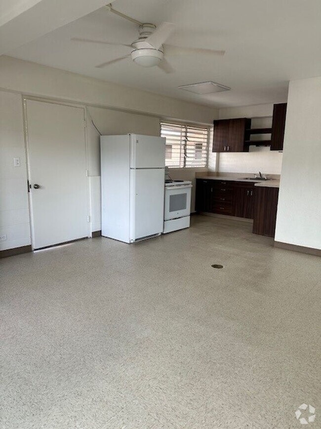 Building Photo - 3408 Waialae Ave Unit 3408 Waialae Avenue-  1 Rental