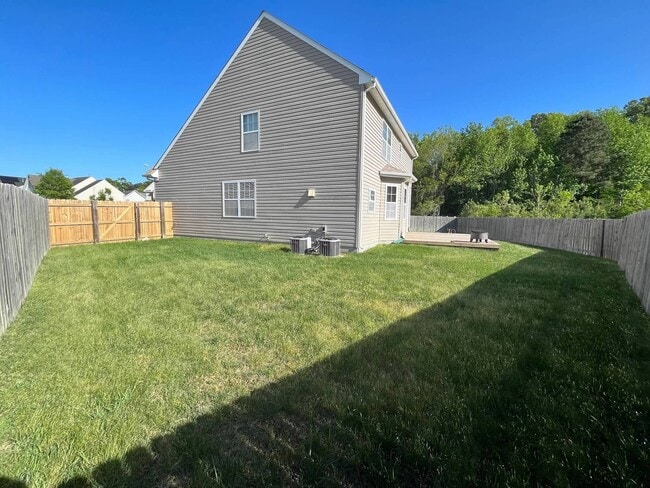 Photo - 1372 Akinburry Rd