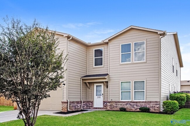 Photo - 100 Waterway Dr