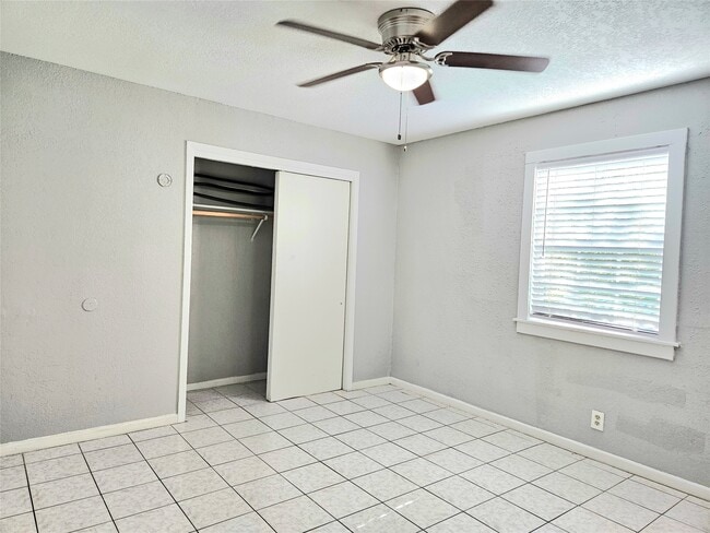 Photo - 1109 Broadway Avenue J Unidad 15