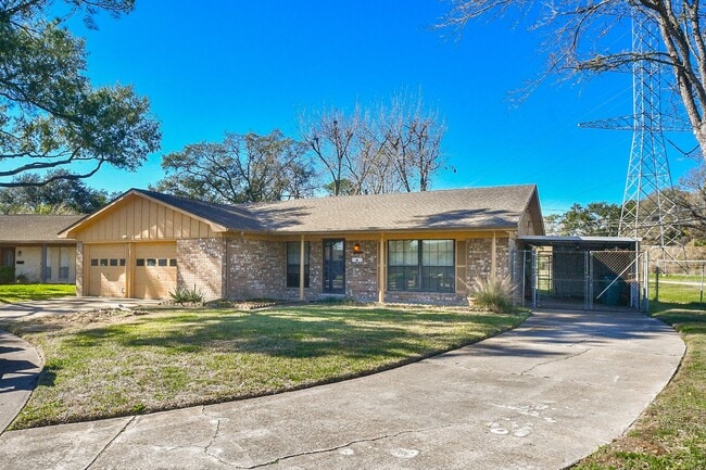 Photo - 2515 Valleyfield Dr