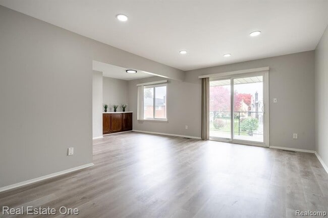 Photo - 37095 Nottingham Dr Unit 15
