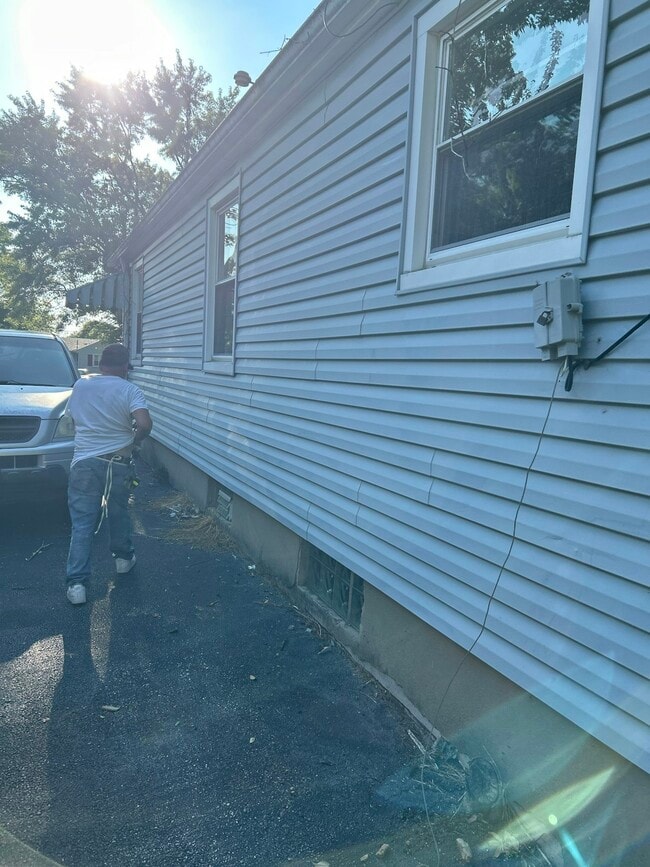 Photo - 1930 Wesleyan Rd