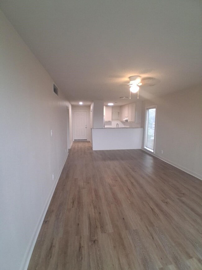 Photo - 8906 Ilona Ln Unidad 6