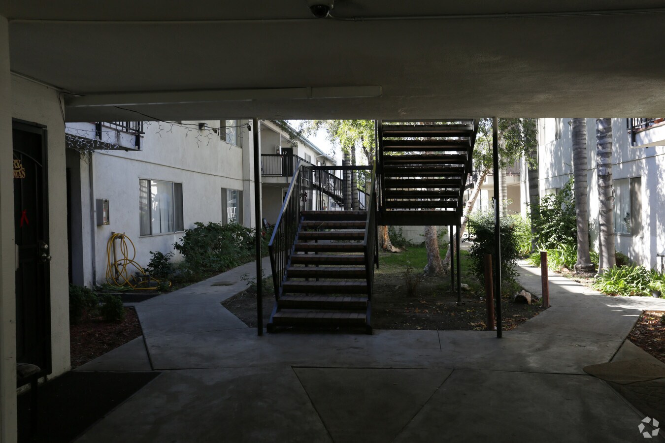 El Royale Apartments - El Royale Apartments