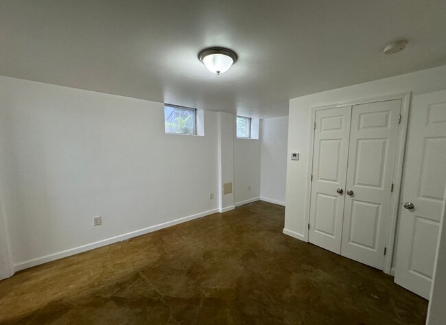 Photo - 60 Frankfort St Unit B