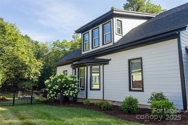 Photo - 311 S Academy St