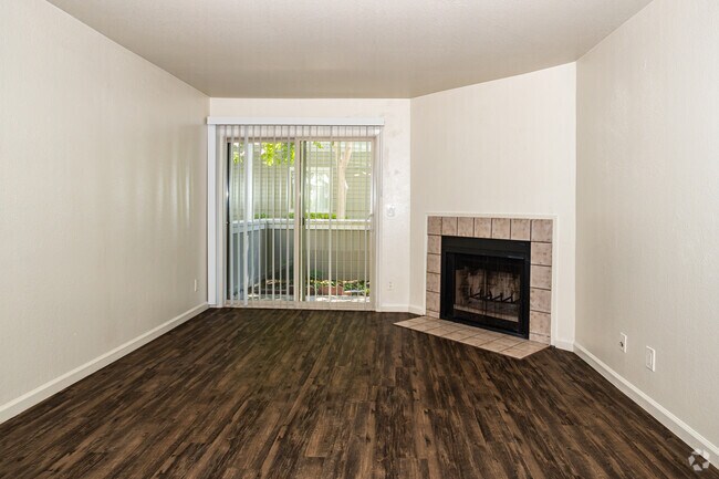 1BR, 1BA - 640SF