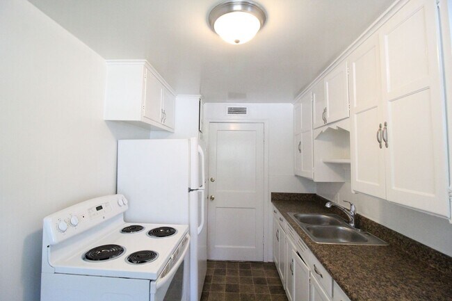 Photo - October FREE On This 1 Bedroom 1 Bath Dupl...