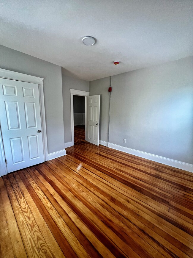 Photo - 237 Cowden St Unidad 3R