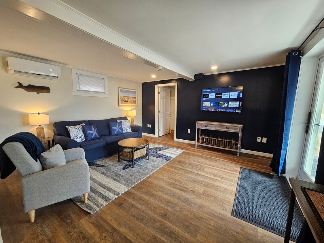 Photo - 19 Seaview Ave (Old Orchard Beach, ME)