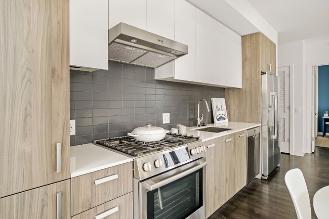 Photo - 491 E Waterside Dr