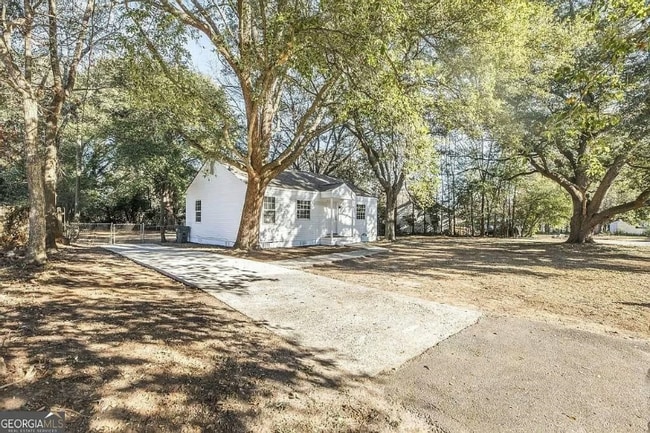 Photo - 301 Diggs Blvd