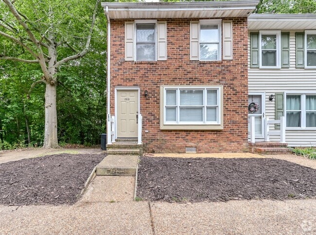 Building Photo - 2815 Oak Hill Dr Rental