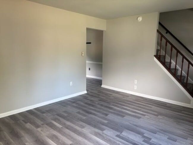 Photo - 1090 Williamsburg Rd