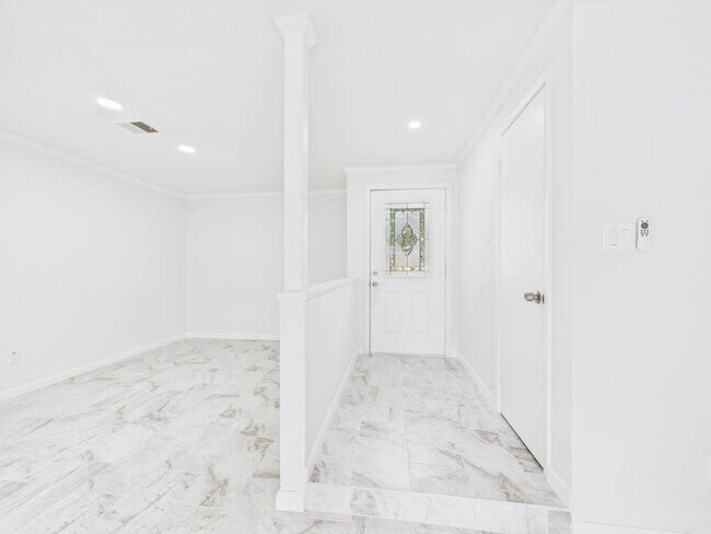 Photo - 506 Coppersmith Dr