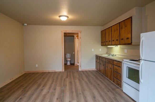 Photo - EN0064 James St Duplex- 2 Units Unit A