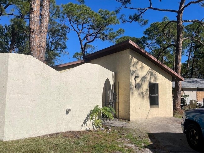 Building Photo - 613 61st Ave Terrace E Rental