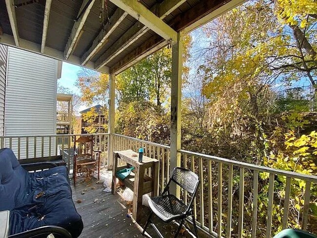 Photo - NO BROKER FEE ~ SPACIOUS MISSION HILL 3 BED AVAILABLE 9/1