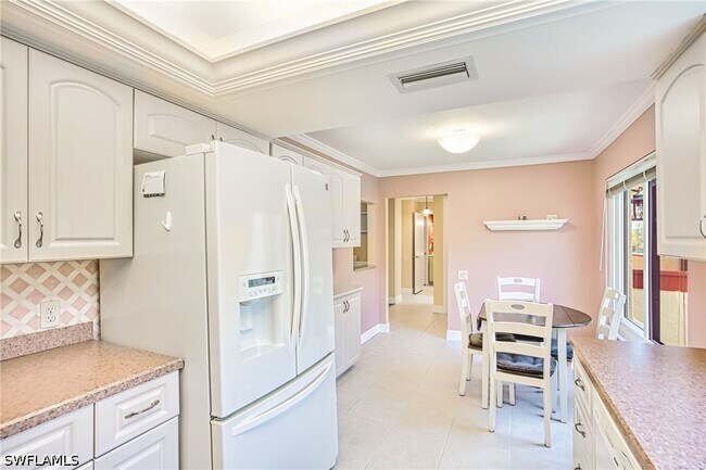Photo - 7402 Lake Breeze Dr Unit 306