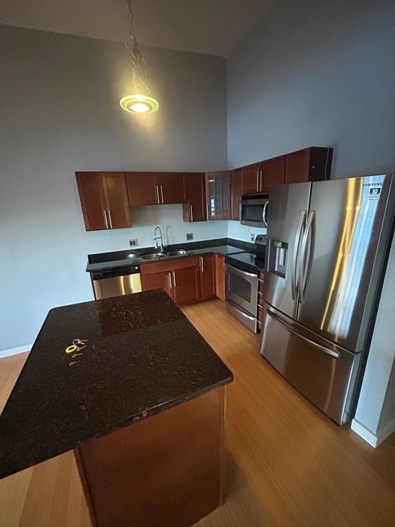 Building Photo - 1511 Main St Unit CPH7