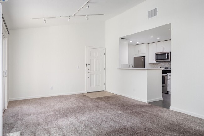 Photo - 140 Reflections Dr Unit 24