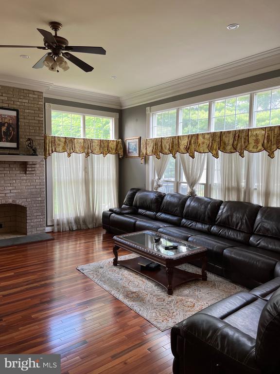 Photo - 3911 Arbor Crest Way