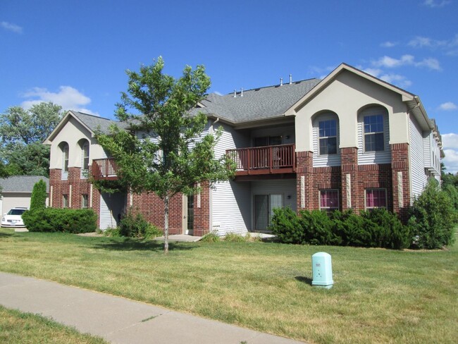 AVAILABLE NOW!!! Rent reduced through July... - AVAILABLE NOW!!! Rent reduced through July... Condo Unit 102