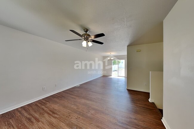 Photo - 4384 Maple Dr