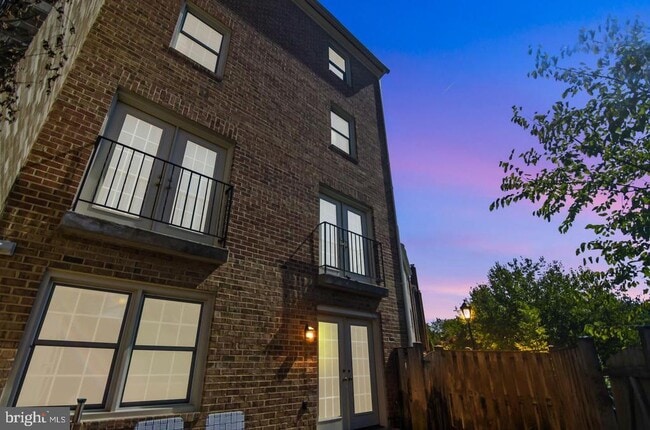 Building Photo - 7628 Westlake Terrace Rental