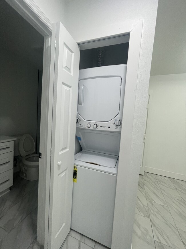 Photo - 4359 Cassius St