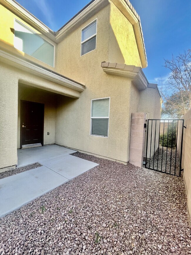 Photo - SPACIOUS 3 BEDROOM + LOFT | SILVERSTONE RANCH | GILCREASE ORCHARD VIEWS