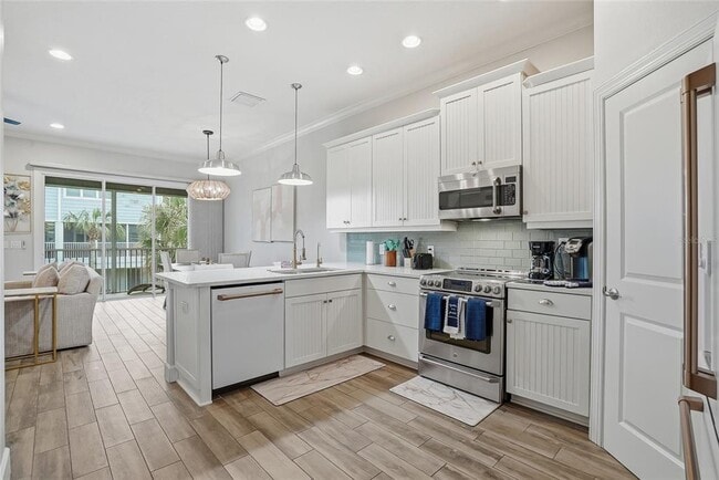 Photo - 3162 Moorings Dr S