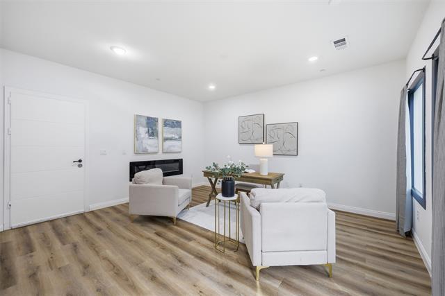 Photo - 1920 Caddo St Unit 204