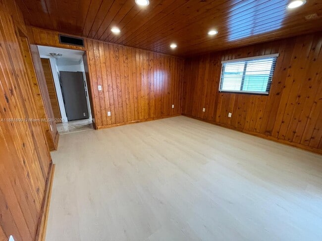 Photo - 9922 SW 2nd St Unit B