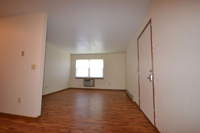 Photo - Marshfield Apartments Unit 104