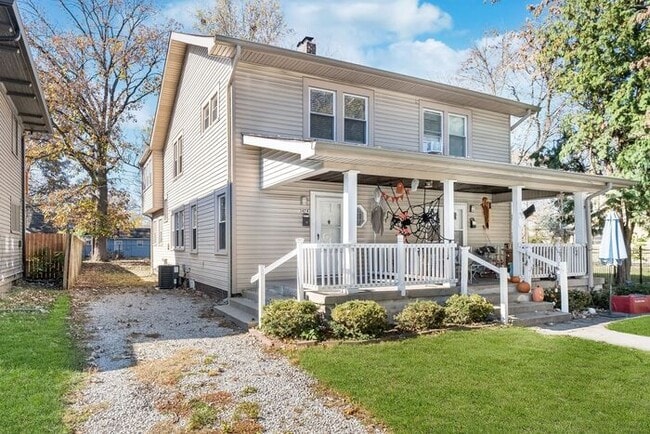 Building Photo - Beautifully Updated 3-Bedroom Home