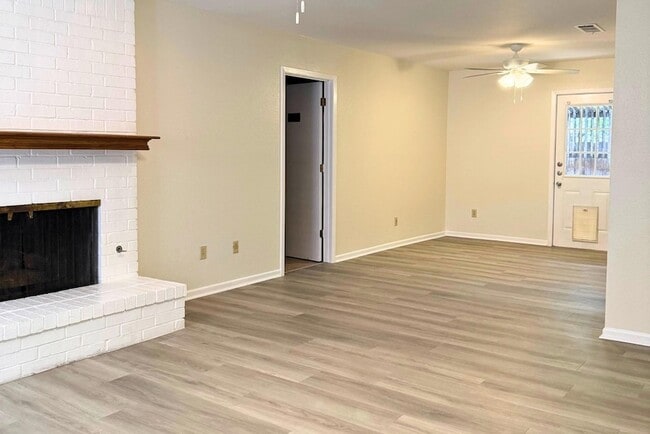 Photo - 8421 Fathom Cir Unit A