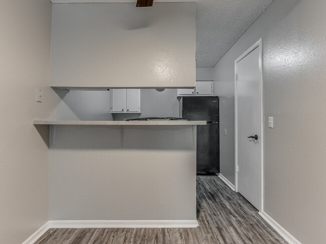 Summer Oaks Apartments - Kitchen