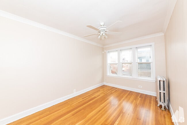 Building Photo - 4042 N Mozart St Rental