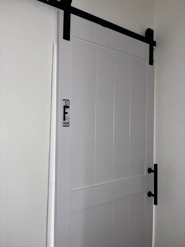 Photo - 2827 E 5th Ave