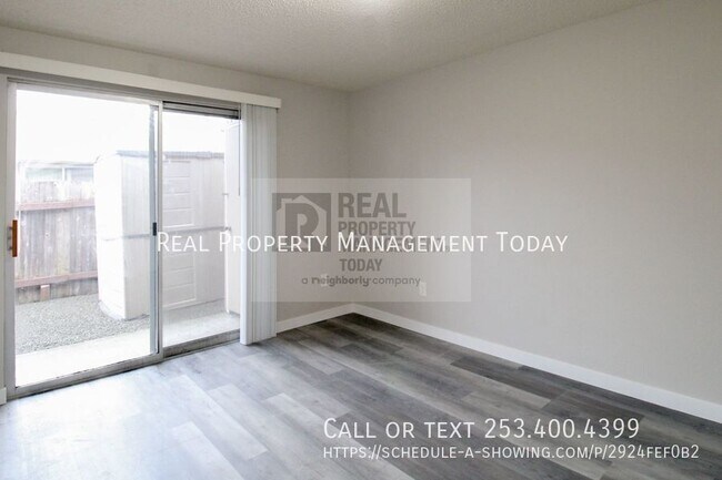 Photo - Upgraded 1bd 1ba apartment with fenced in ... Unidad 3