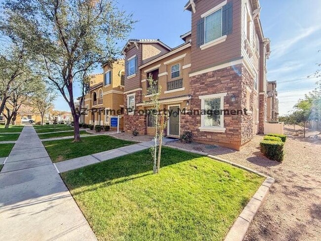 Building Photo - 164 W Commerce Ct