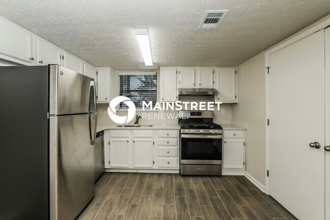3 Bedroom Pet-Friendly Home in REX, GA with Main Street Renewal